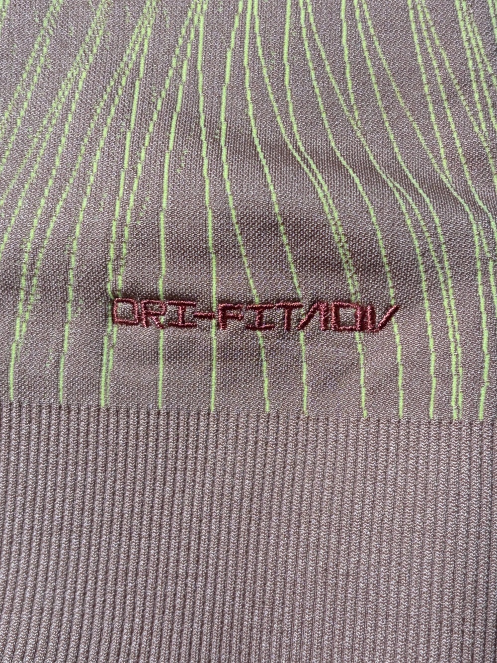 Nike Dri-FIT ADV Yoga Crop Top | Women’s Medium | Seamless Activewear - Picture 7 of 10